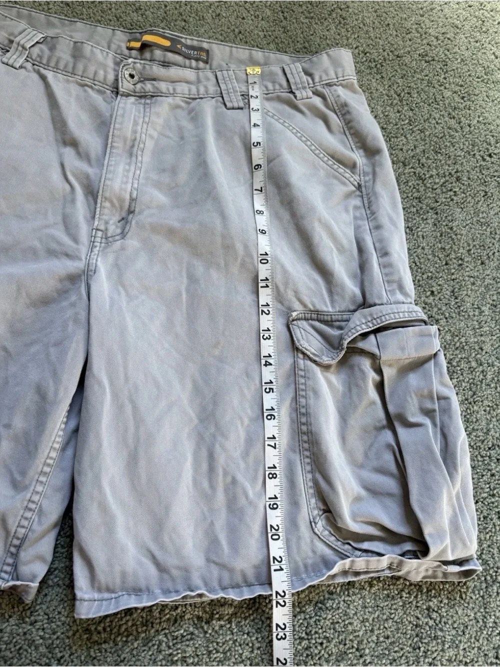 Vintage Levi’s Silvertab Cargo Shorts Gray Mens Size 38 Cotton Baggy Skater